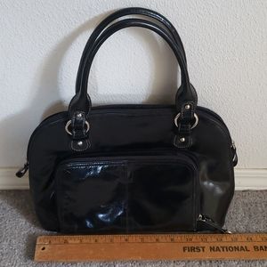 Black leather handbag Giani Bernini.